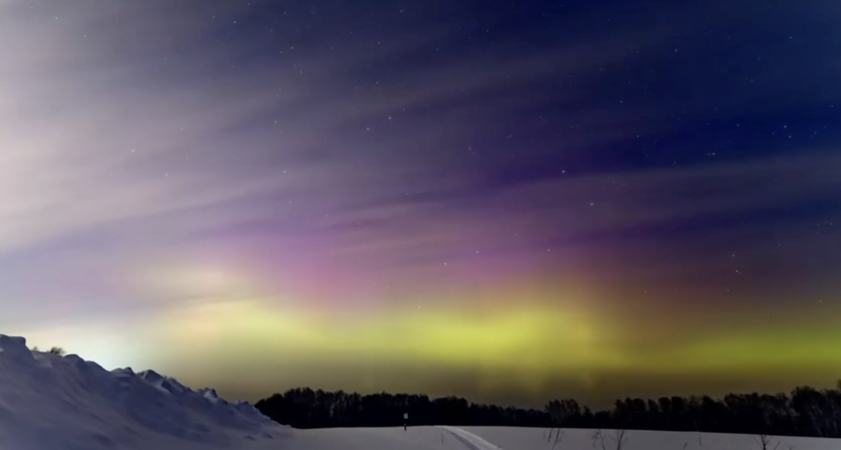 Фото Небо над Новосибирском засияло: 10 невероятных кадров полярного сияния 2